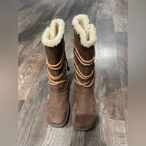 UGG Brown Shearling-Lined Winter Boots
